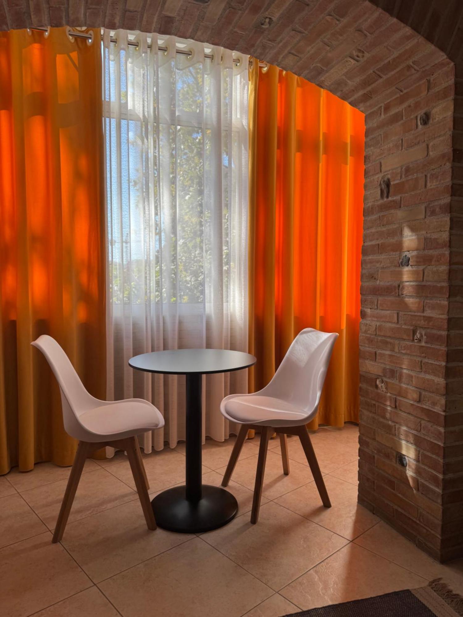 Xhelo'S Rooms Tirana Exterior foto
